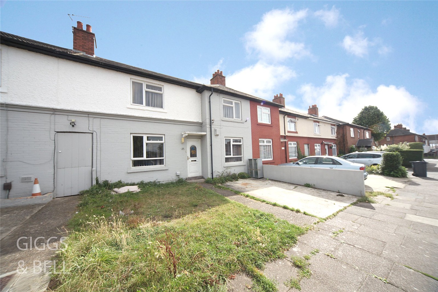 3 bed terraced house for sale in Denbigh Road, Luton 1