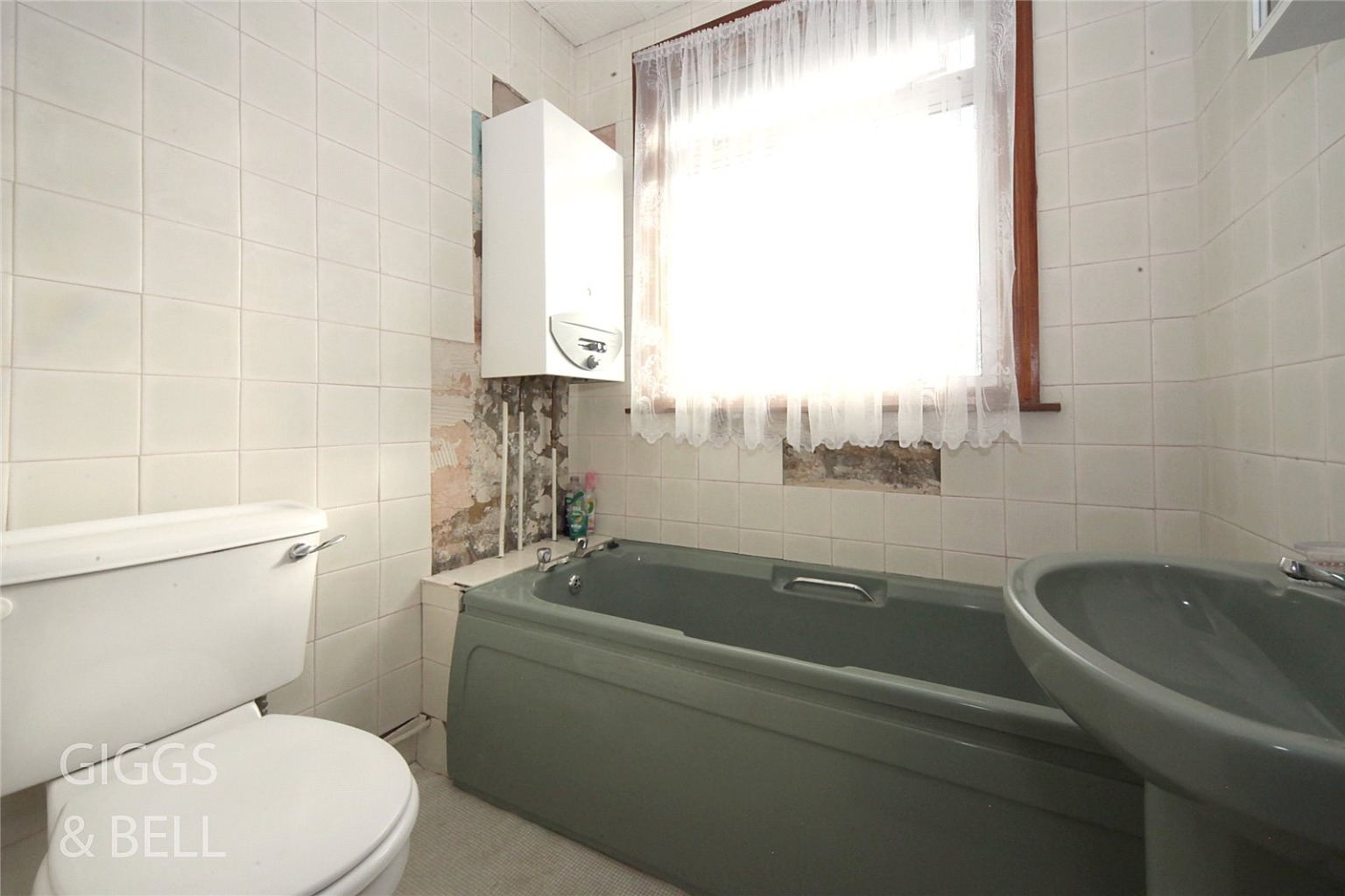 3 bed semi-detached house for sale in Stanford Road, Luton  - Property Image 14