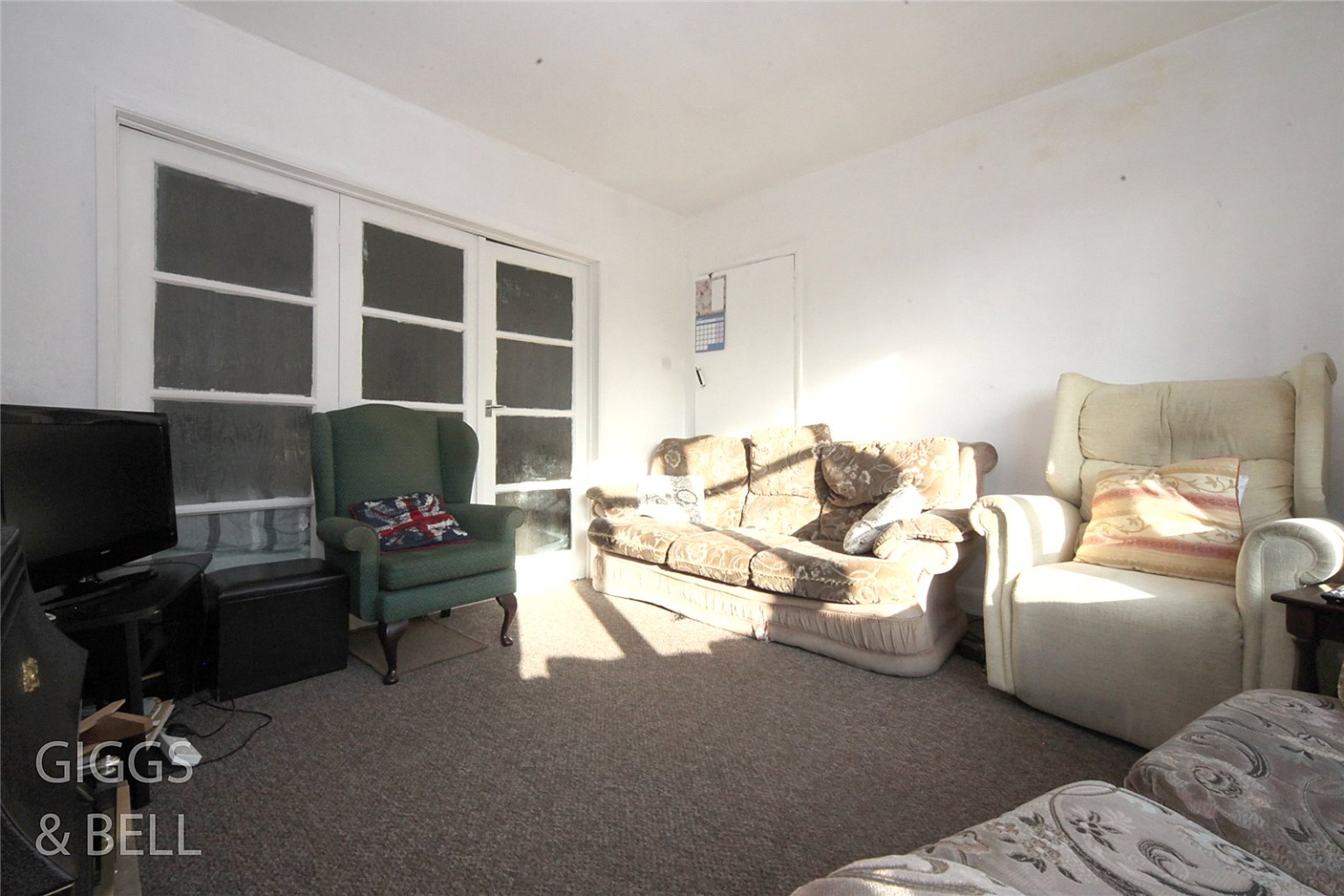 3 bed semi-detached house for sale in Stanford Road, Luton  - Property Image 3