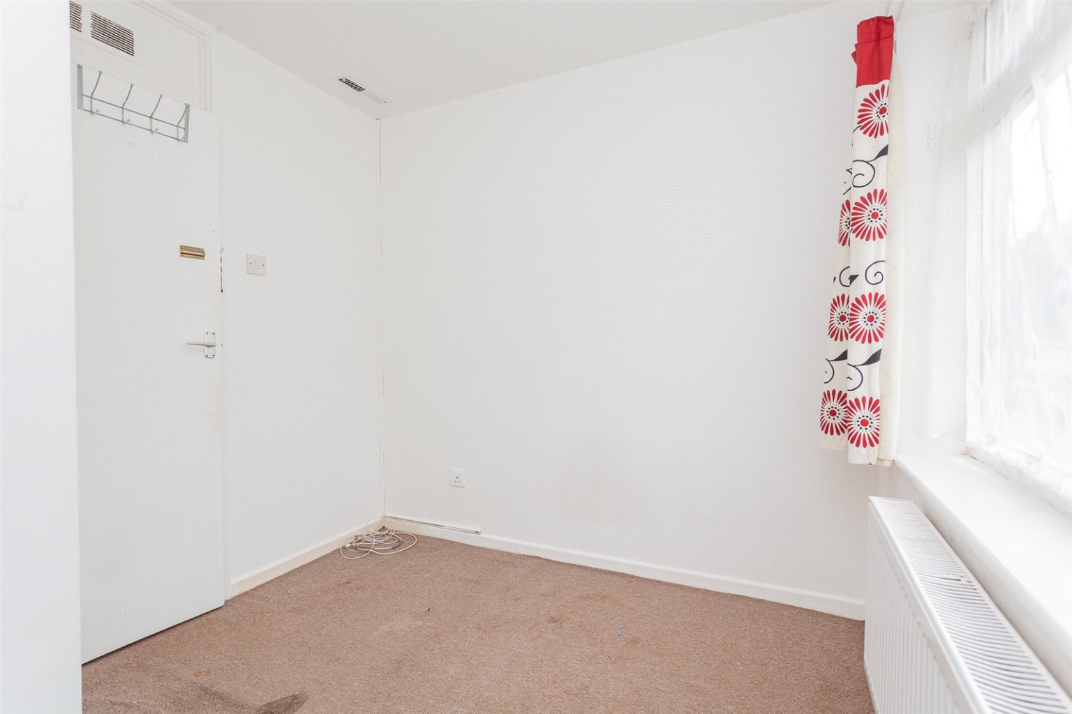 3 bed end of terrace house for sale in Crawley Green Road, Luton 12