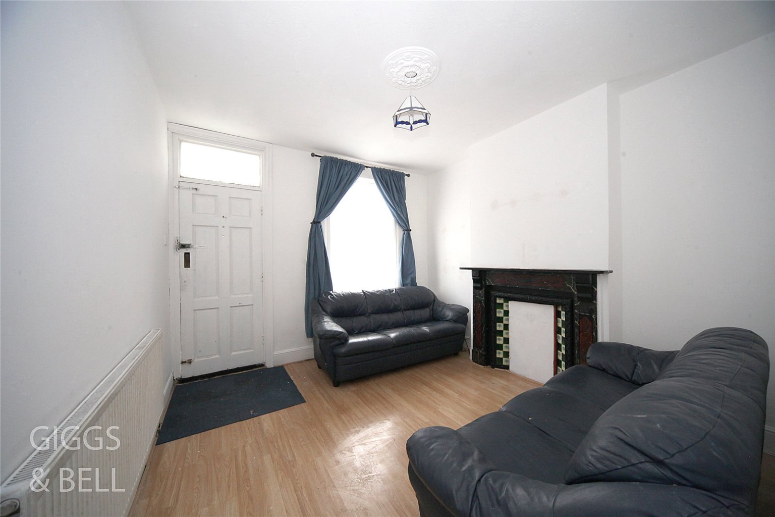 2 bed terraced house for sale in St Peters Road, Luton 2