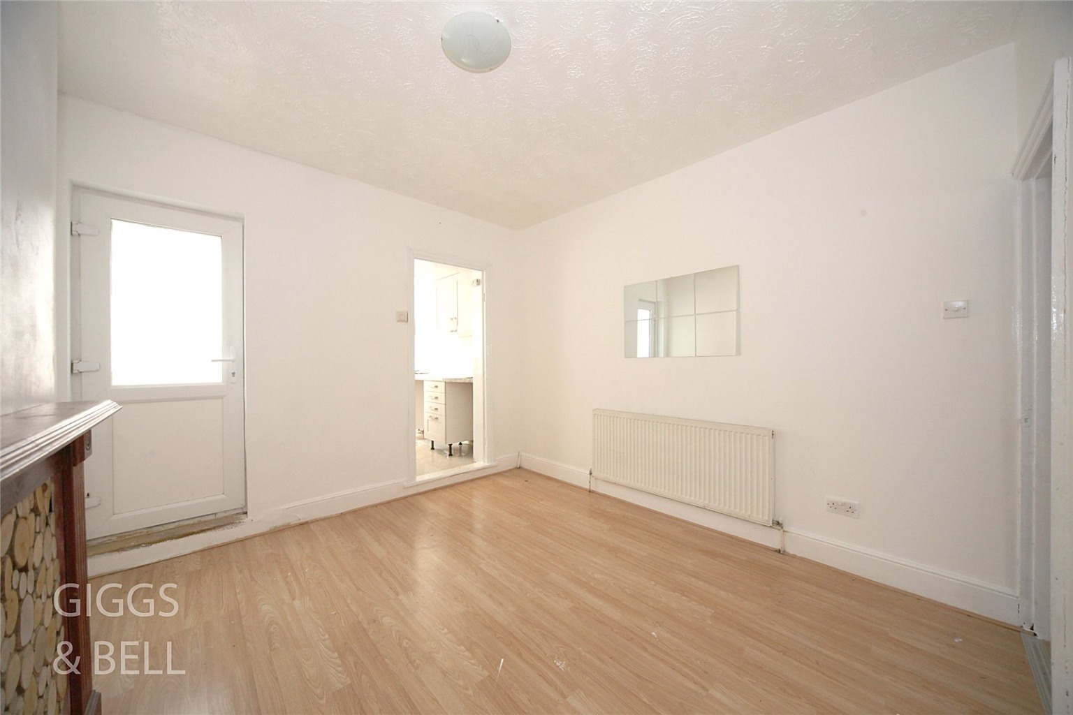 2 bed terraced house for sale in St Peters Road, Luton 5