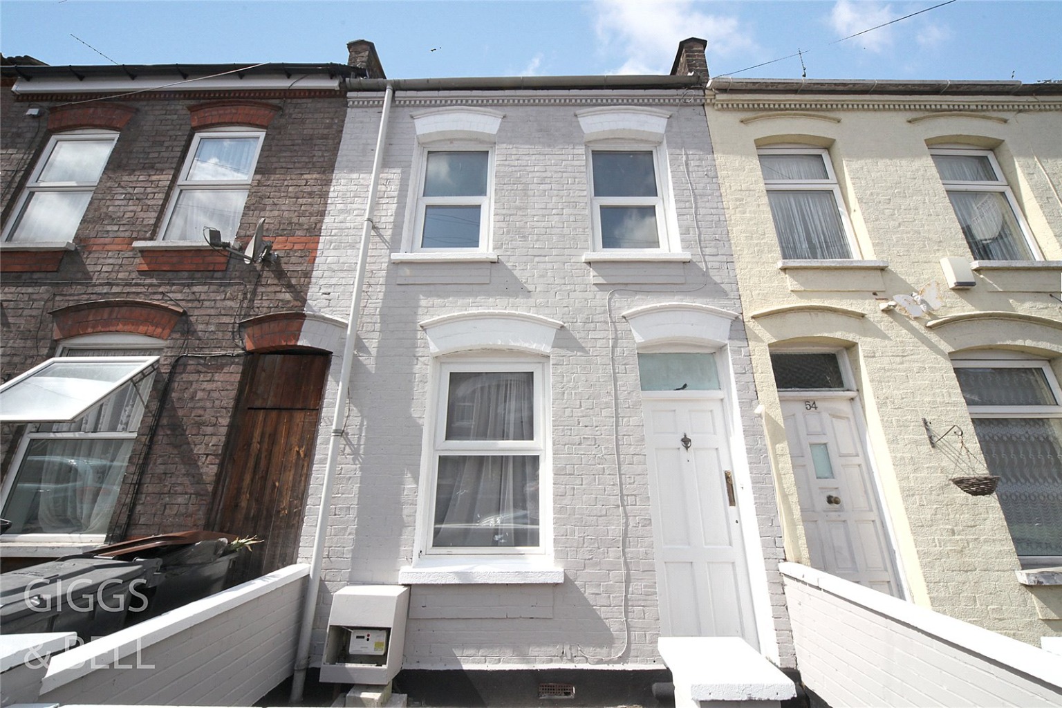 2 bed terraced house for sale in St Peters Road, Luton, LU1 
