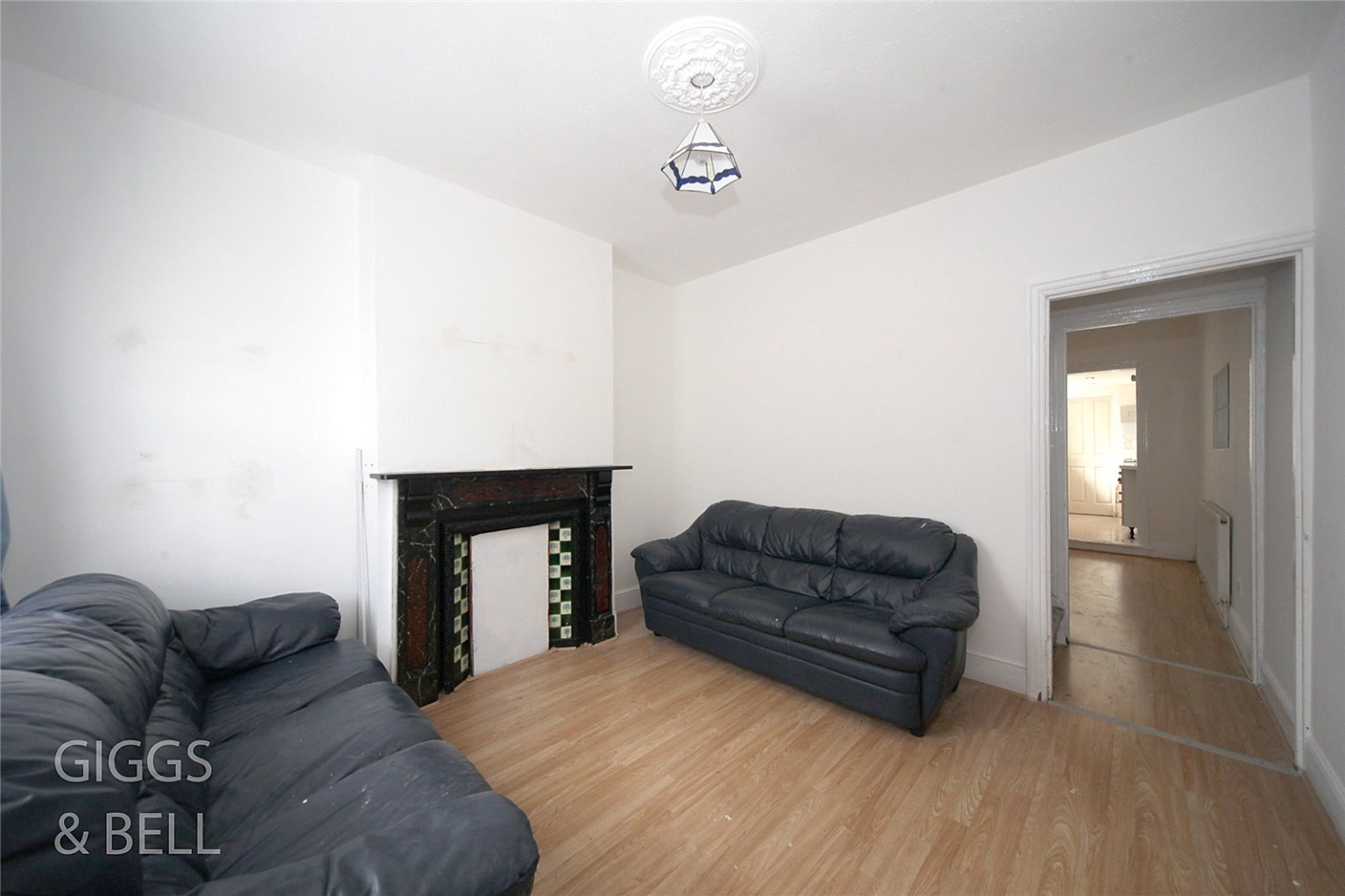 2 bed terraced house for sale in St Peters Road, Luton 3