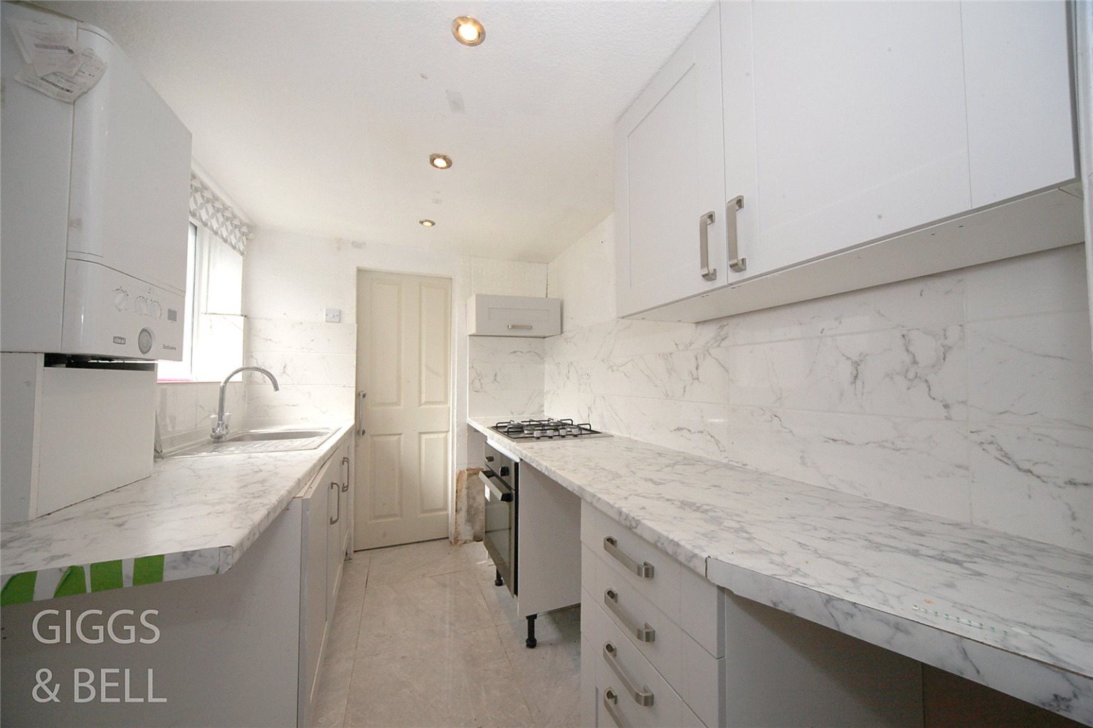 2 bed terraced house for sale in St Peters Road, Luton 7