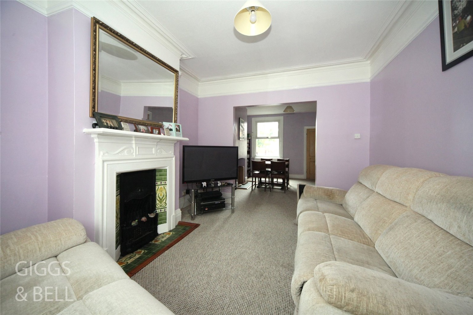 3 bed terraced house for sale in High Town Road, Luton  - Property Image 2