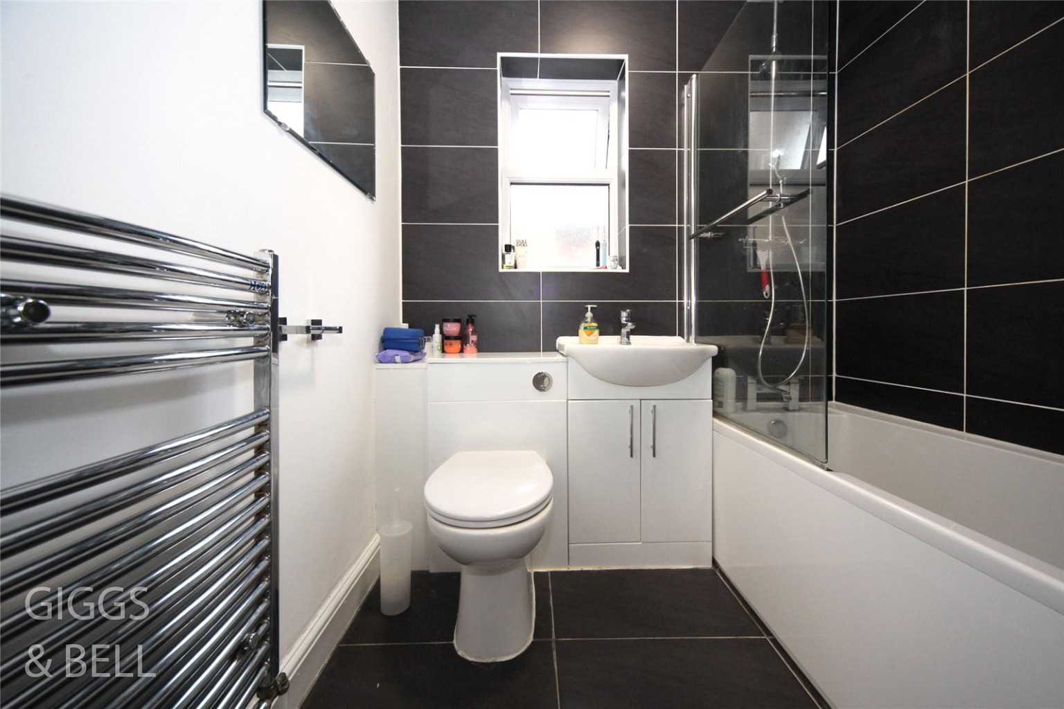 3 bed terraced house for sale in High Town Road, Luton 11