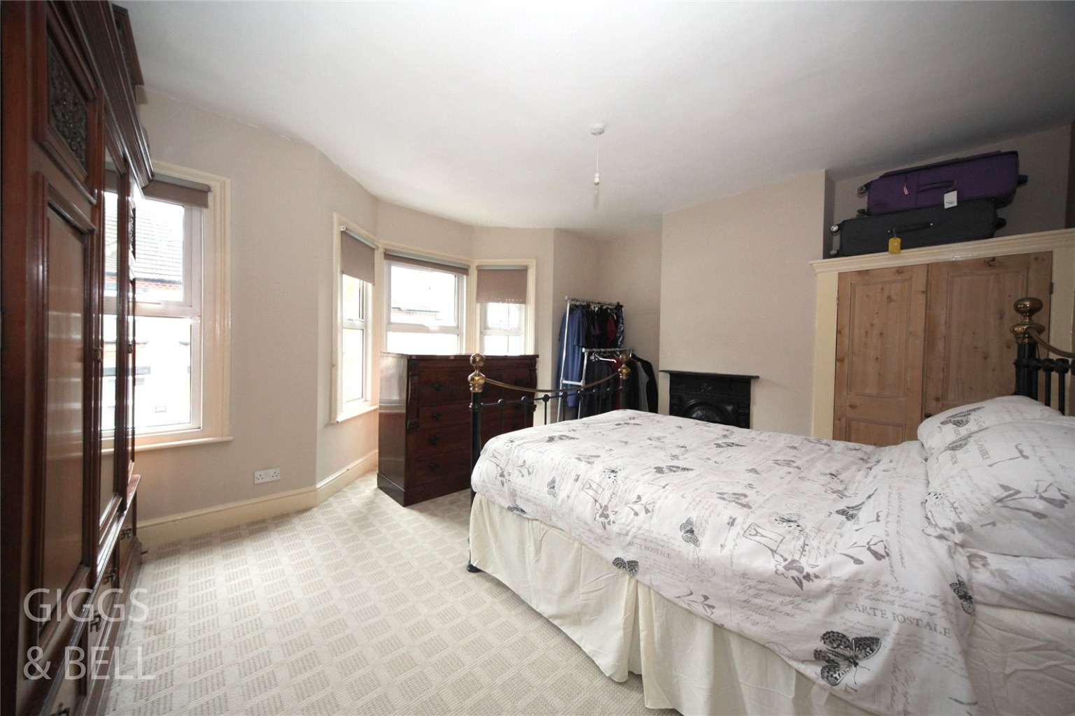 3 bed terraced house for sale in High Town Road, Luton 7
