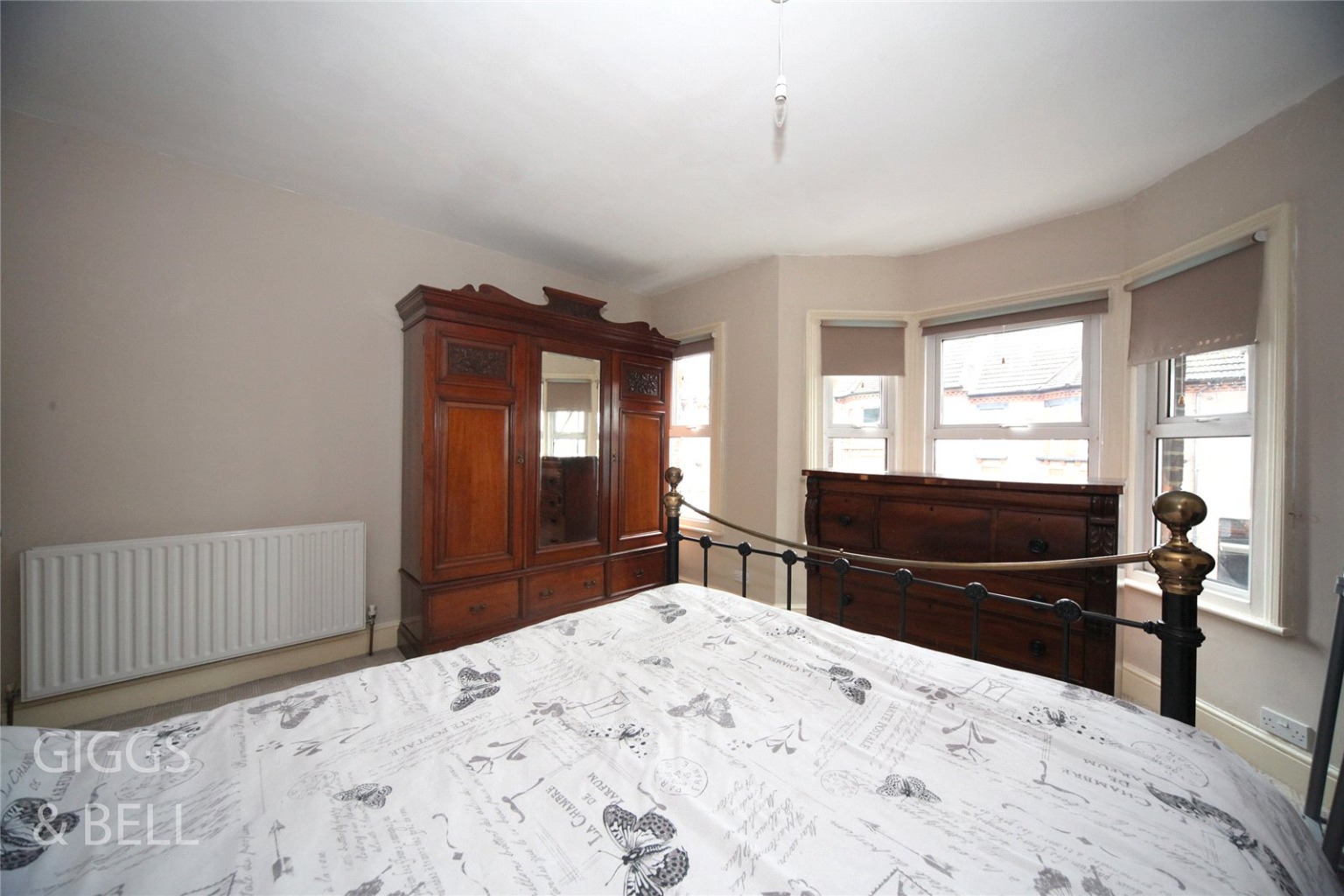 3 bed terraced house for sale in High Town Road, Luton 6