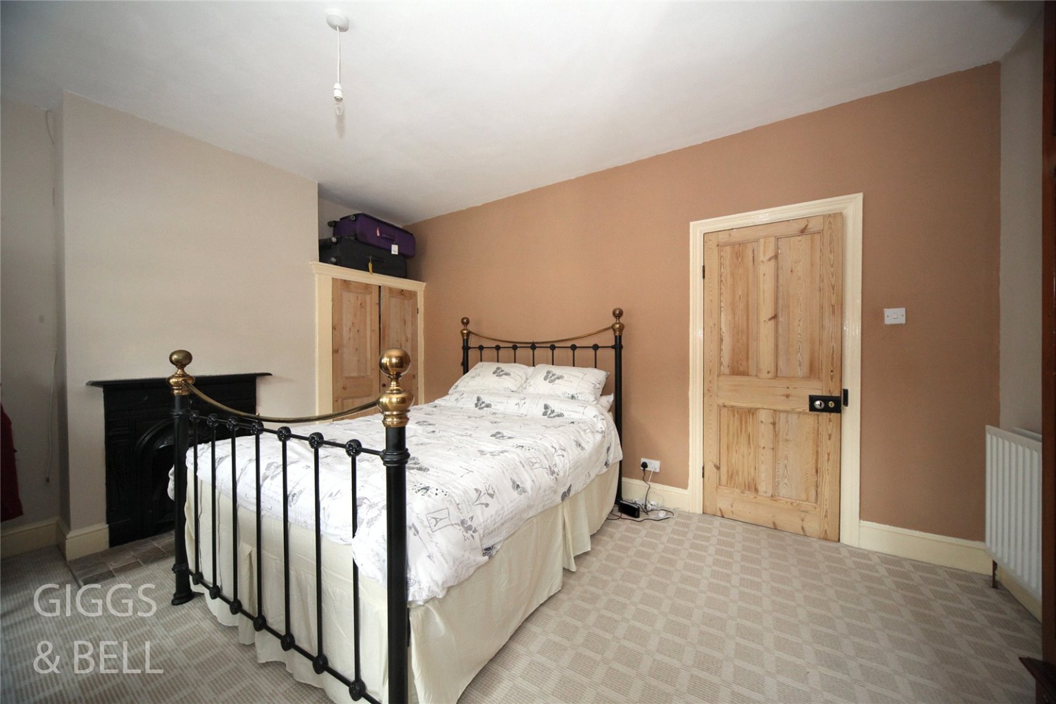 3 bed terraced house for sale in High Town Road, Luton 8