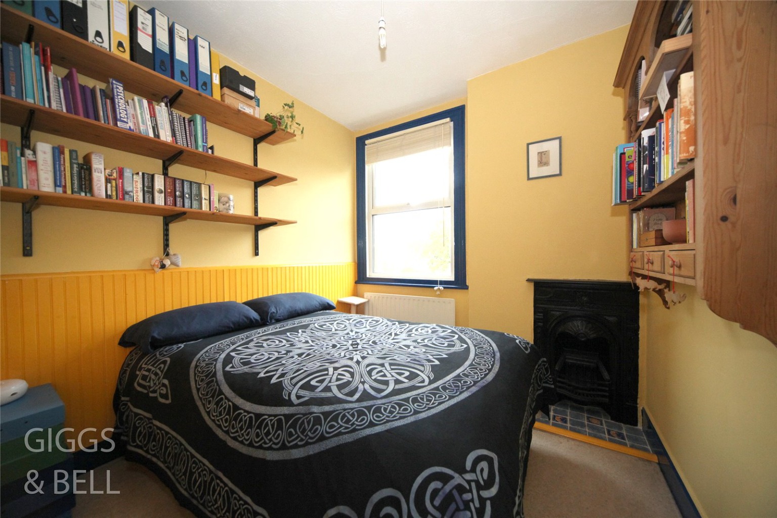 3 bed terraced house for sale in High Town Road, Luton 10