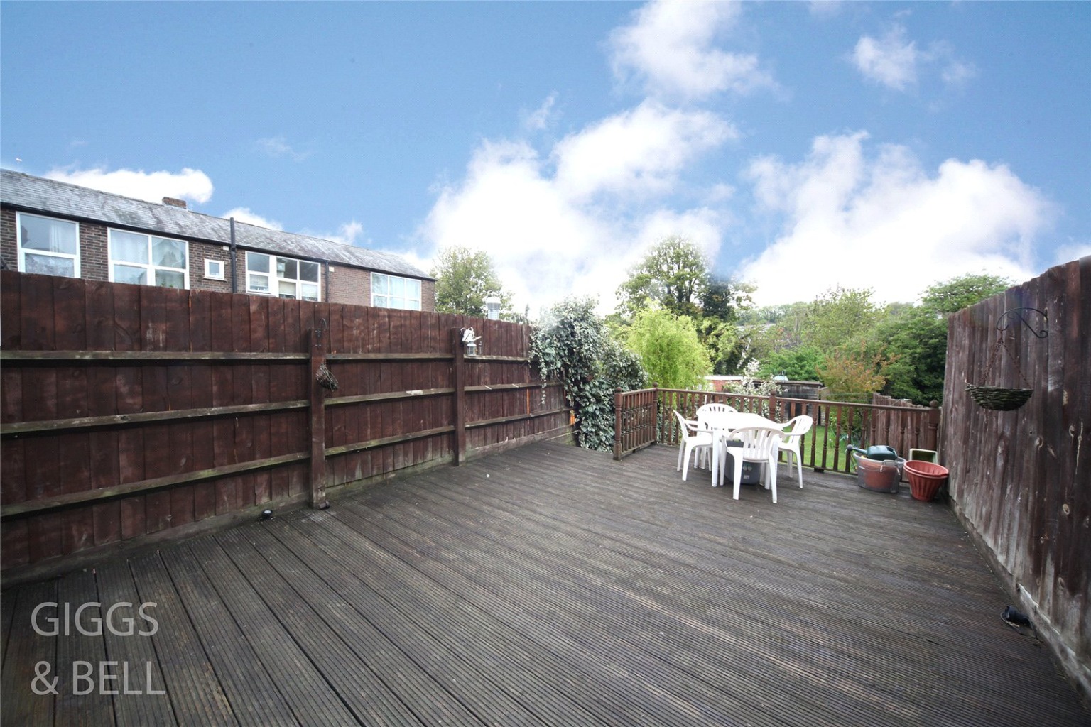 3 bed terraced house for sale in High Town Road, Luton  - Property Image 15