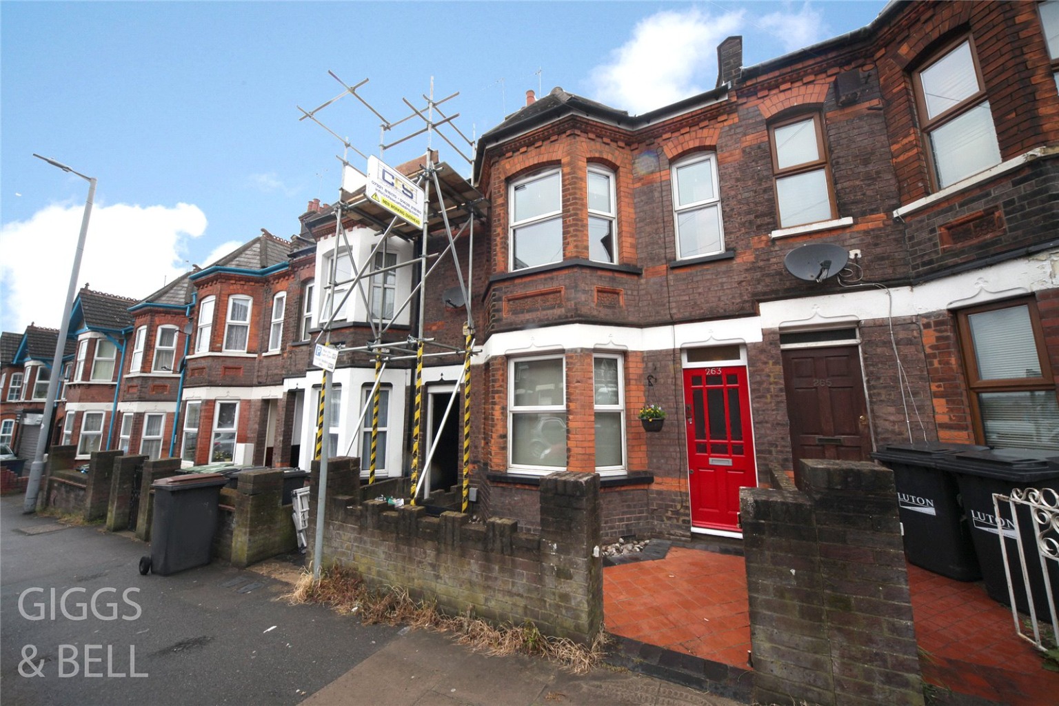 3 bed terraced house for sale in High Town Road, Luton 12