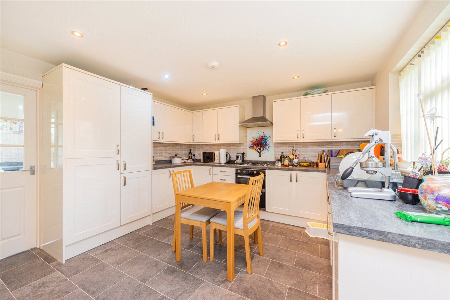 3 bed detached house for sale in Barford Rise, Luton  - Property Image 6