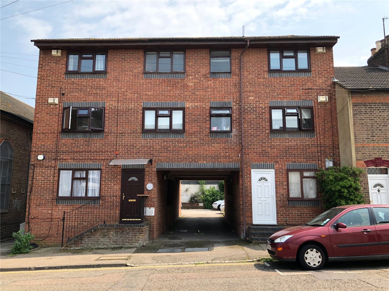 Great investment for a first purchase is this one-bedroom town centre apartment benefitting from electric heating, new double-glazed windows, gated off road parking and a totally separate kitchen.