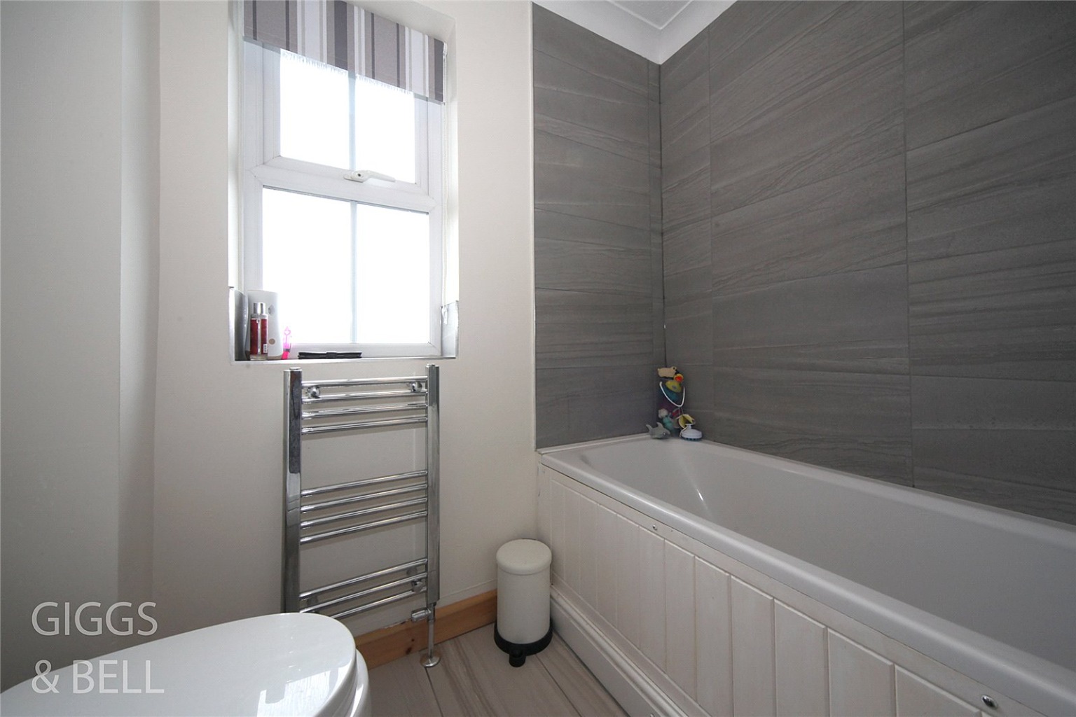 2 bed terraced house for sale in Edkins Close, Luton  - Property Image 10