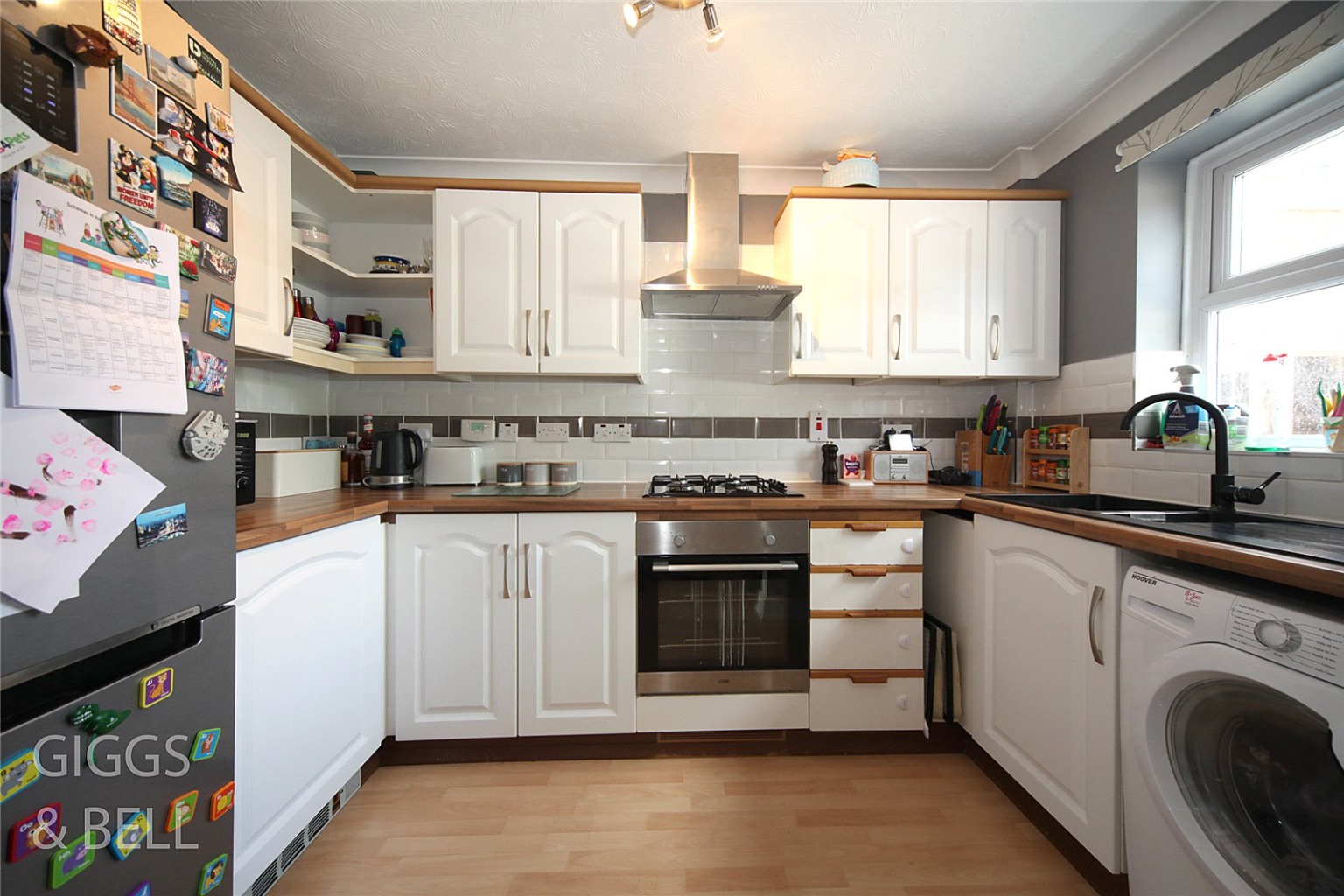2 bed terraced house for sale in Edkins Close, Luton 5