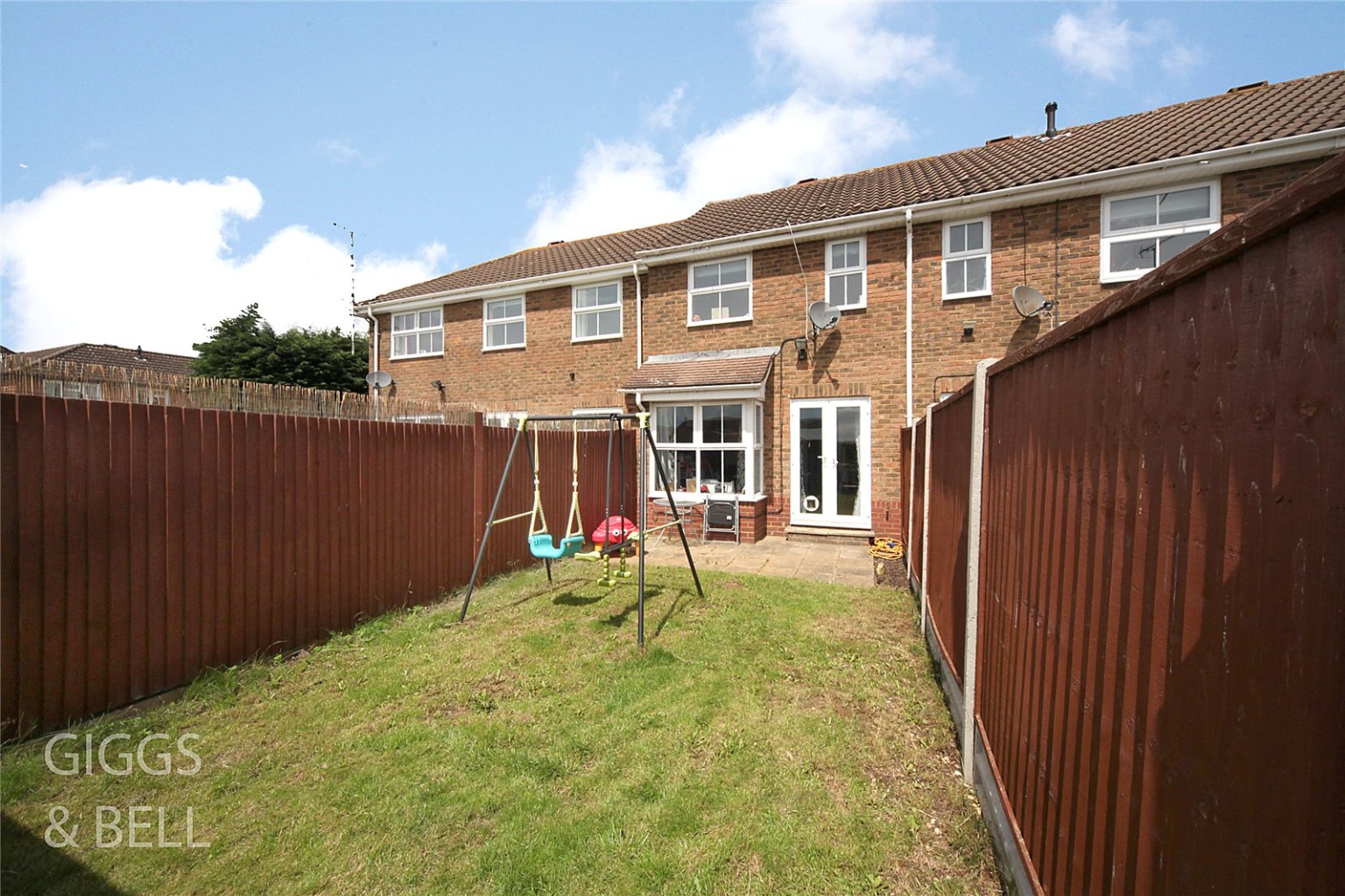 2 bed terraced house for sale in Edkins Close, Luton 11