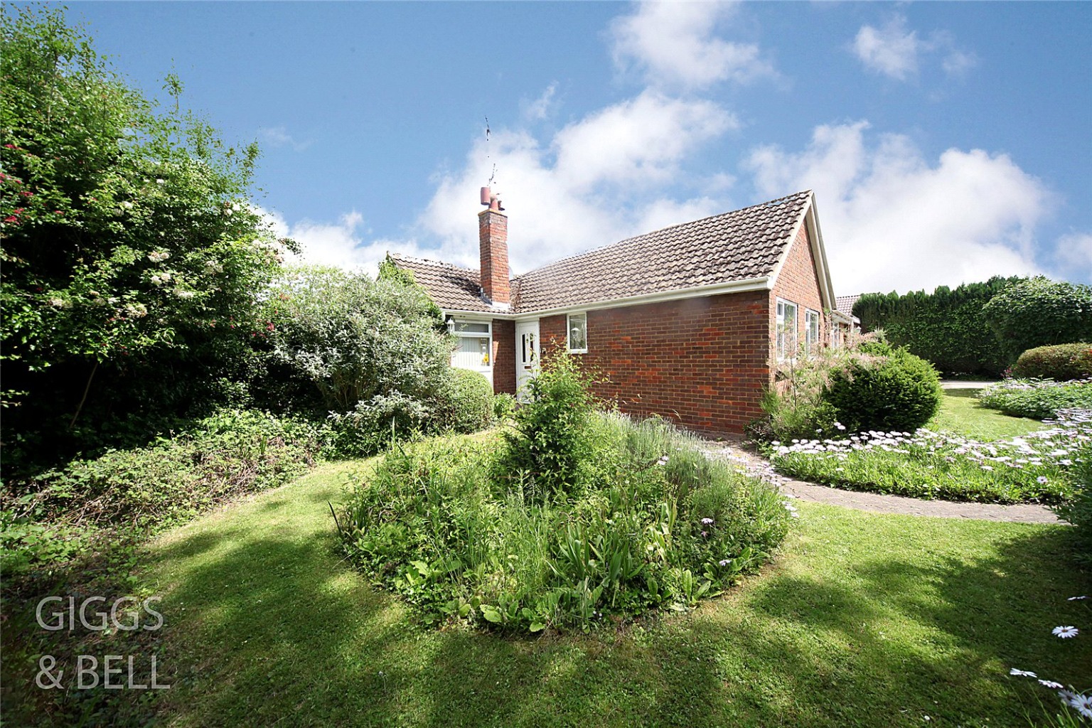 3 bed detached bungalow for sale in Lime Close, Bedford 15