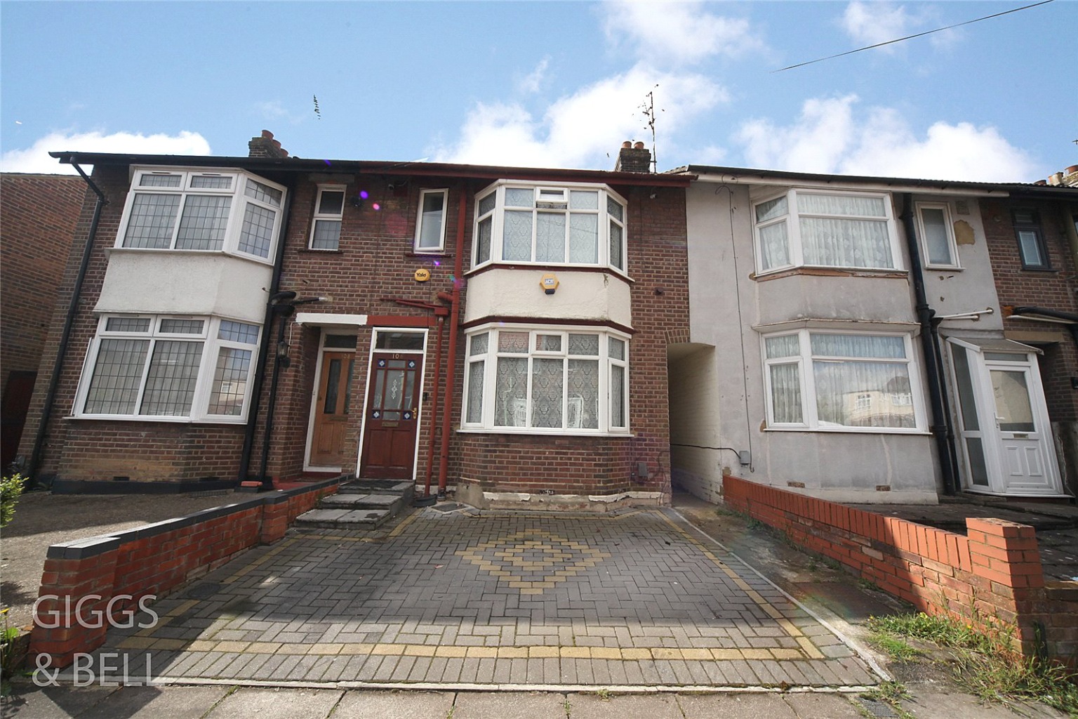 2 bed terraced house for sale in St Augustine Avenue, Luton, LU3 