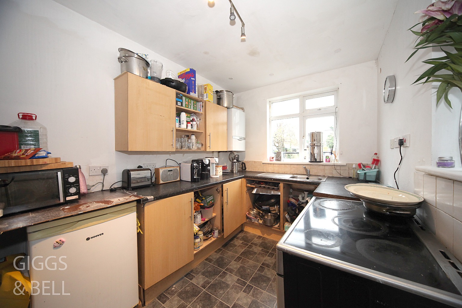 5 bed semi-detached house for sale in Shakespeare Road, Luton  - Property Image 10