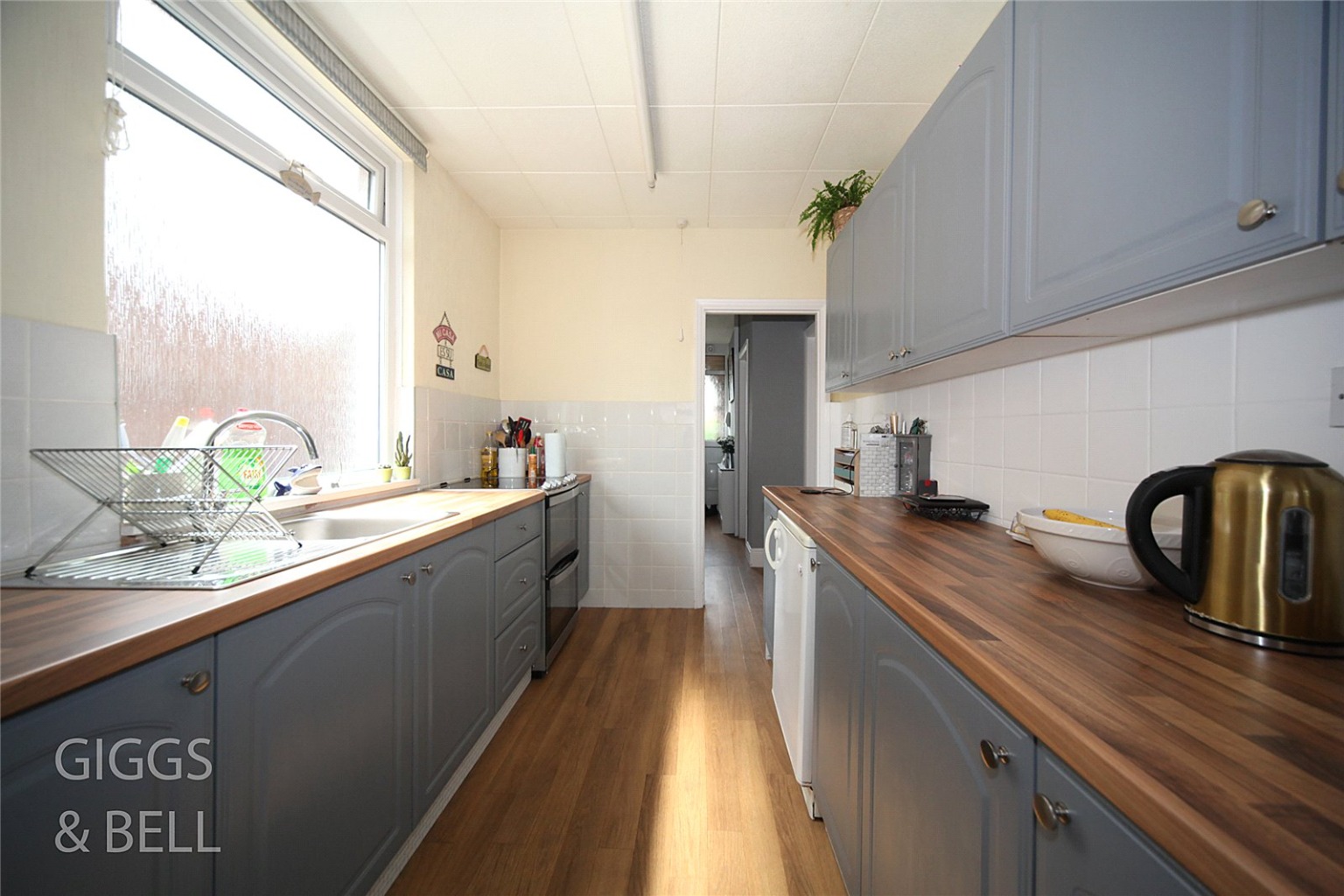 3 bed semi-detached house for sale in Ashcroft Road, Luton  - Property Image 9