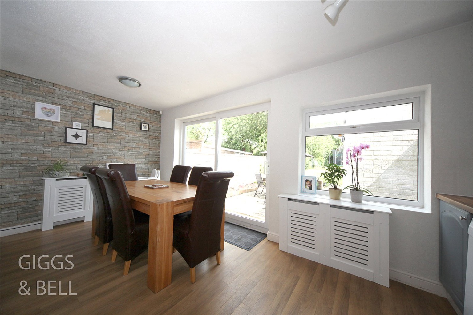3 bed semi-detached house for sale in Ashcroft Road, Luton  - Property Image 8