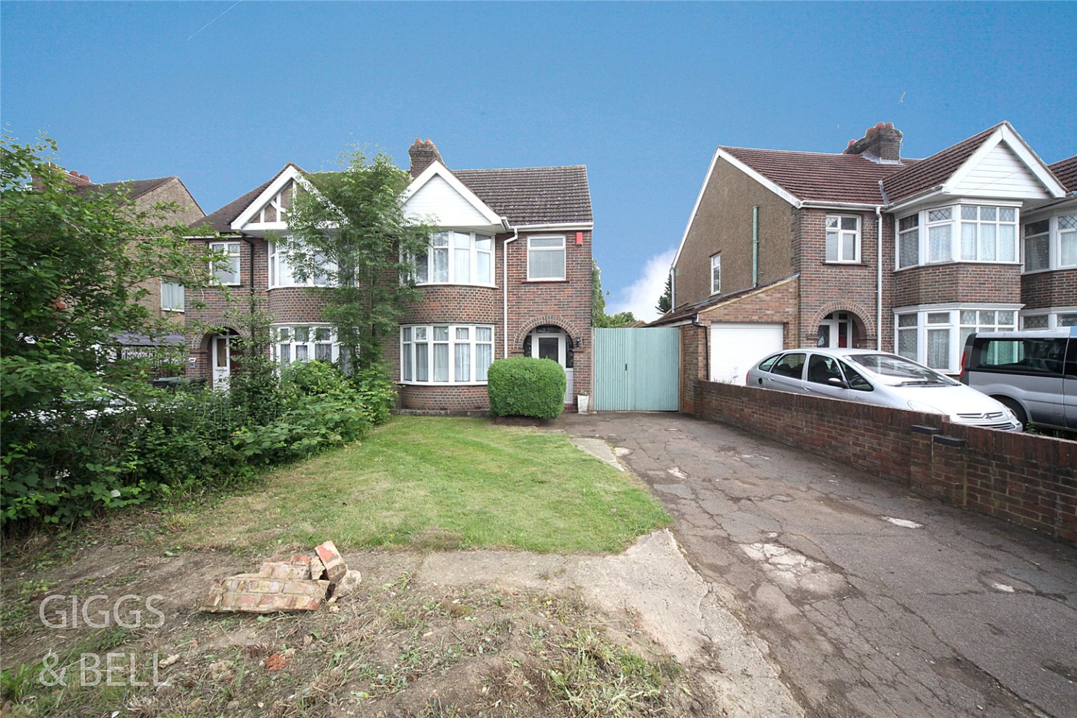 3 bed semi-detached house for sale in Ashcroft Road, Luton - Property Image 1