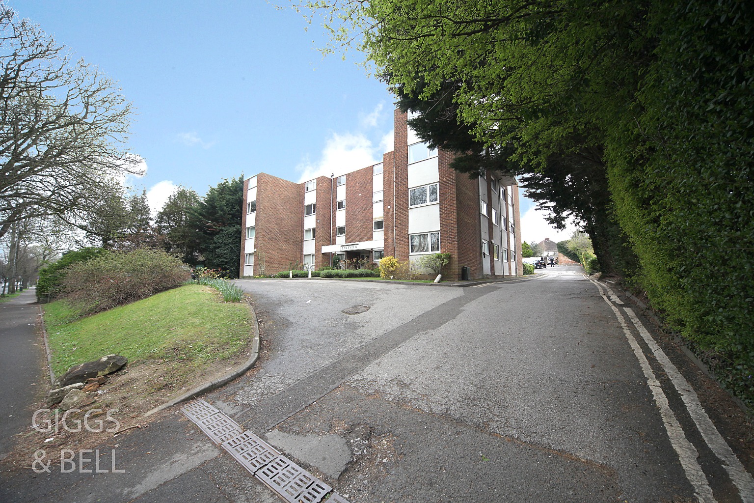 2 bed flat for sale in New Bedford Road, Luton  - Property Image 13