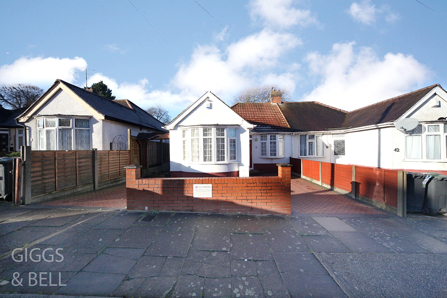 2 bed semi-detached bungalow for sale in Overstone Road, Luton, LU4 