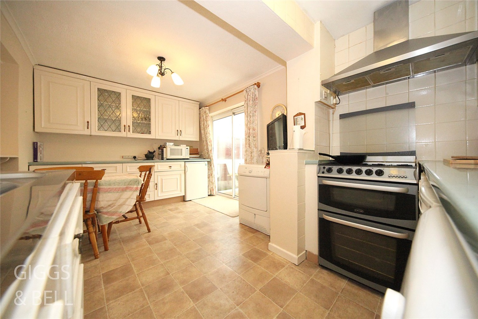 3 bed semi-detached house for sale in Chesford Road, Luton 3