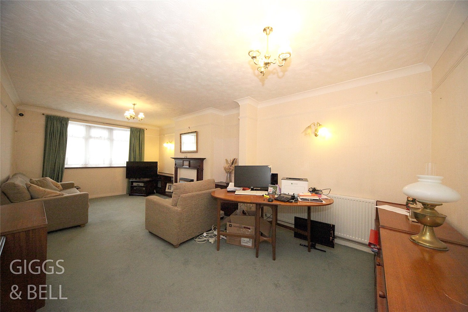 3 bed semi-detached house for sale in Chesford Road, Luton  - Property Image 2