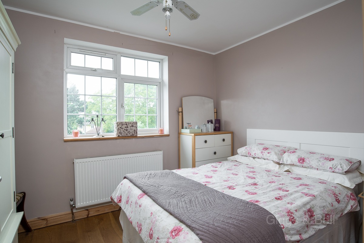 4 bed semi-detached house for sale in Compton Avenue, Luton  - Property Image 13