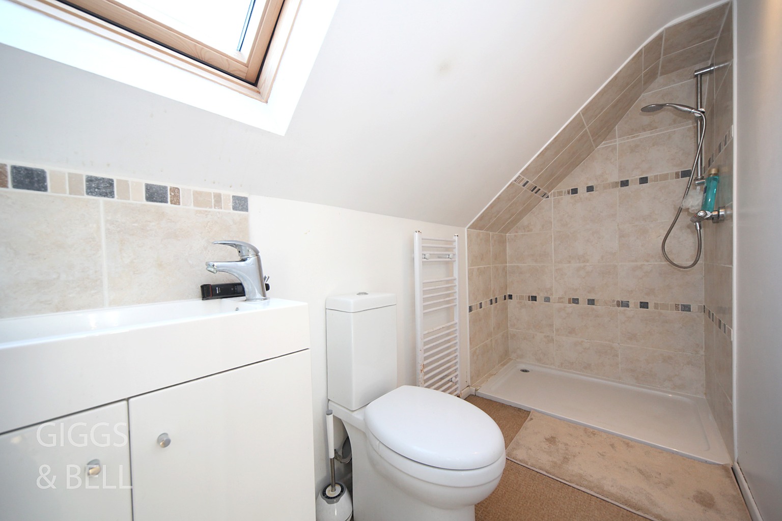 4 bed semi-detached house for sale in Bushmead Road, Luton  - Property Image 19