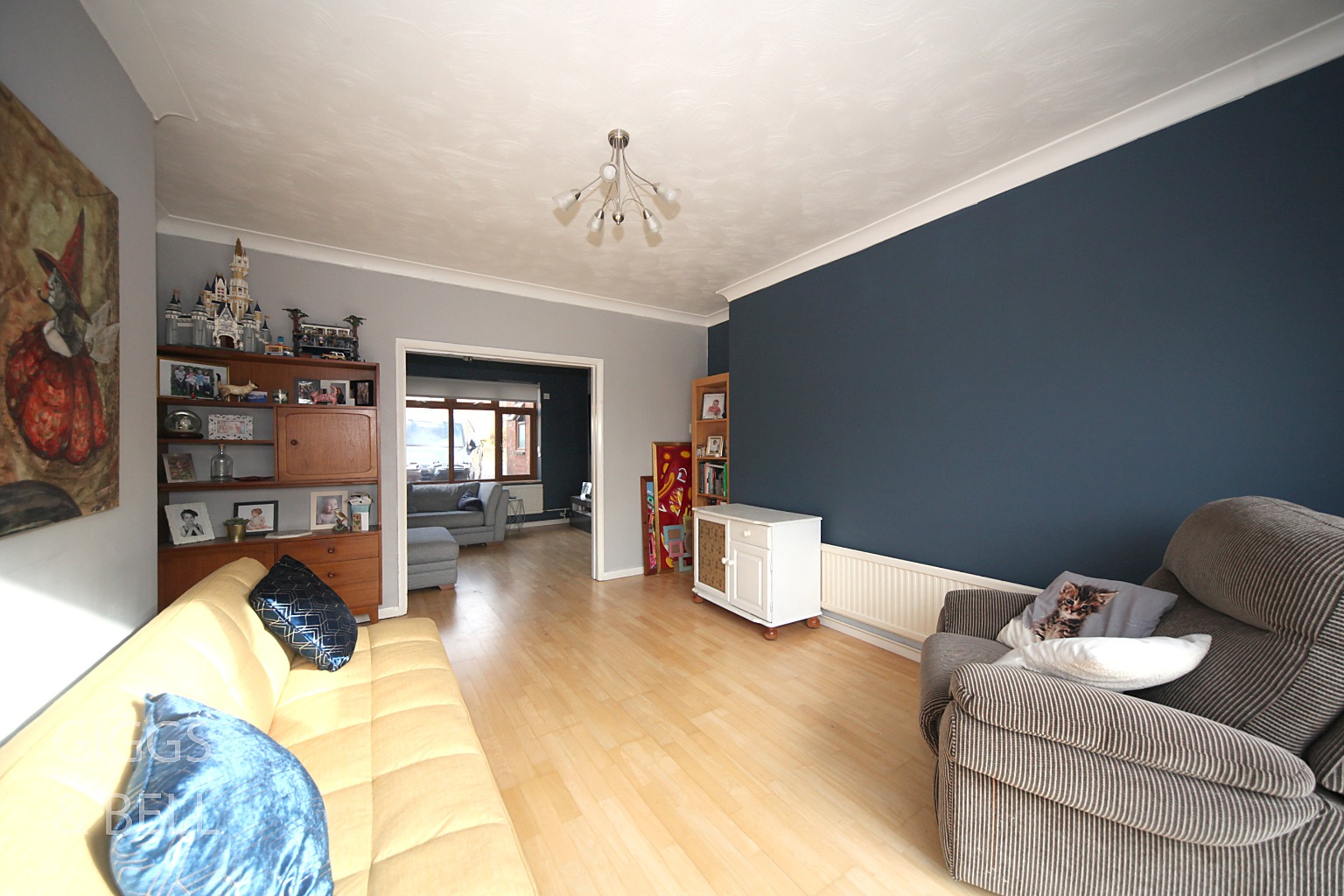 4 bed semi-detached house for sale in Bushmead Road, Luton  - Property Image 5