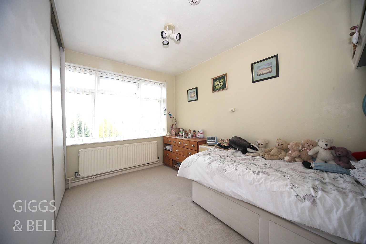 3 bed semi-detached house for sale in Stoneygate Road, Luton  - Property Image 12