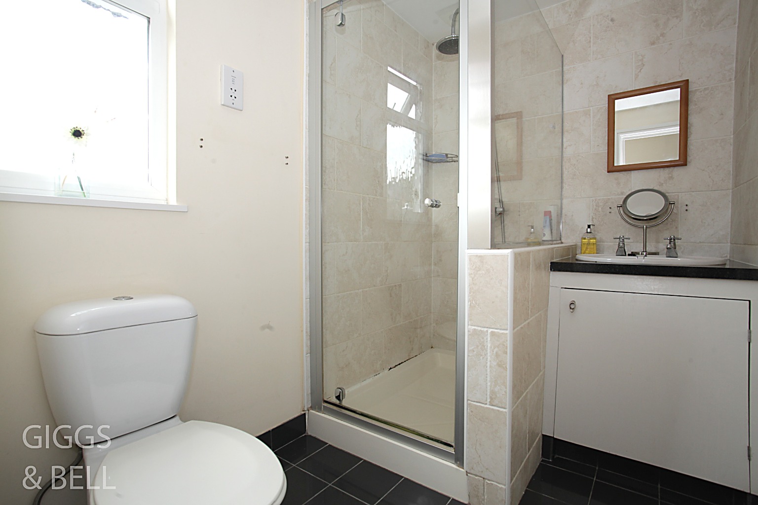 4 bed terraced house for sale in Russell Rise, Luton  - Property Image 16