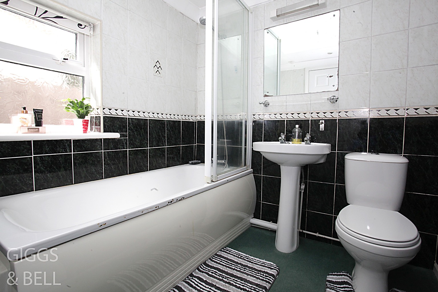 4 bed terraced house for sale in Russell Rise, Luton  - Property Image 17