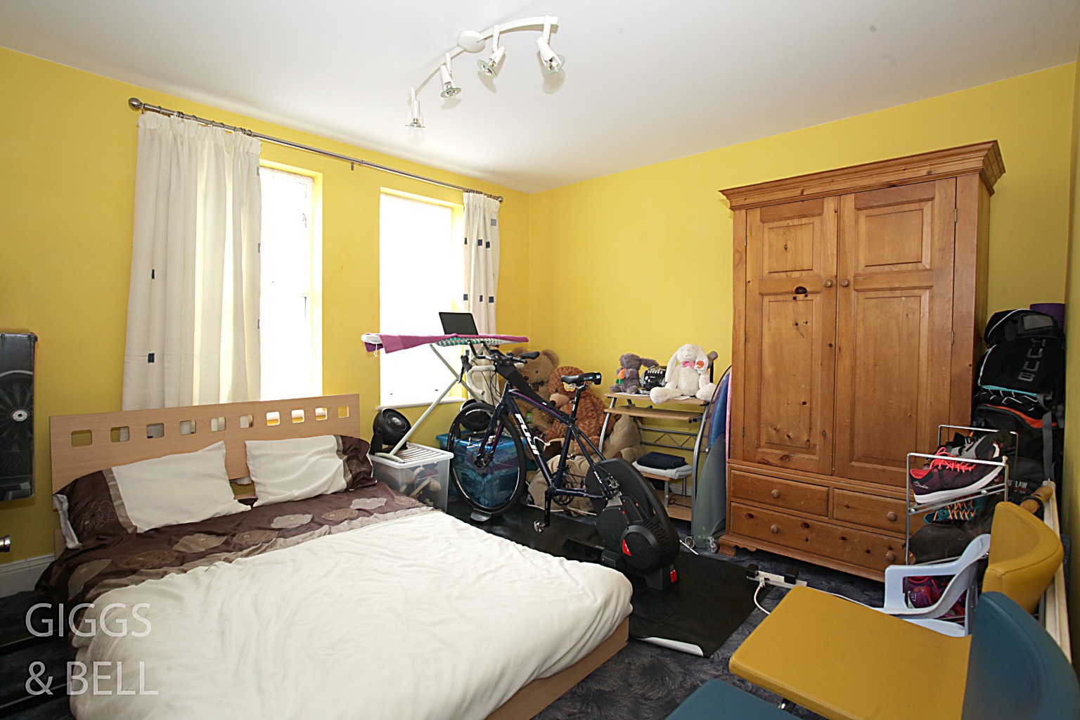 4 bed terraced house for sale in Russell Rise, Luton  - Property Image 10