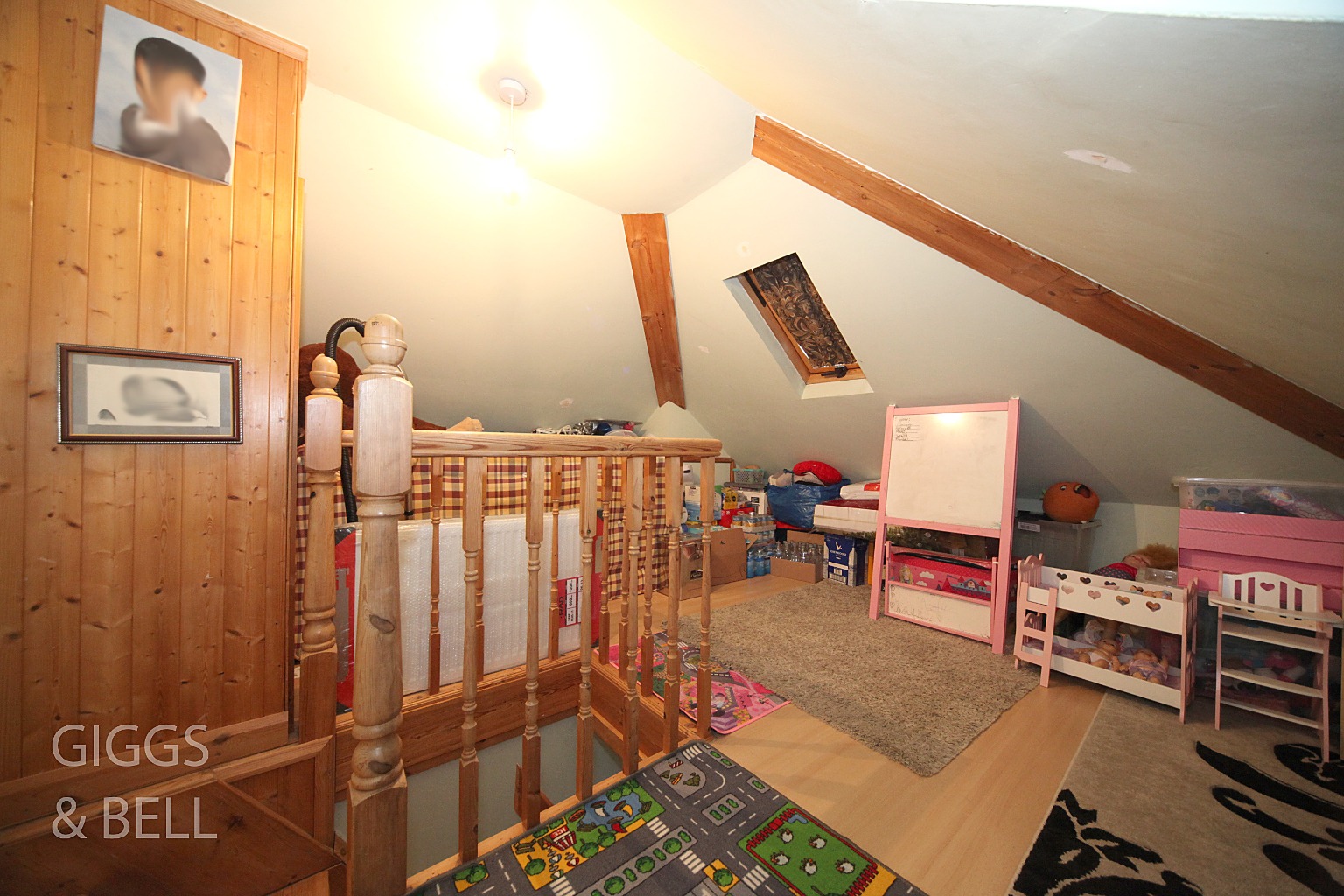 3 bed semi-detached house for sale in Felstead Close, Luton  - Property Image 14