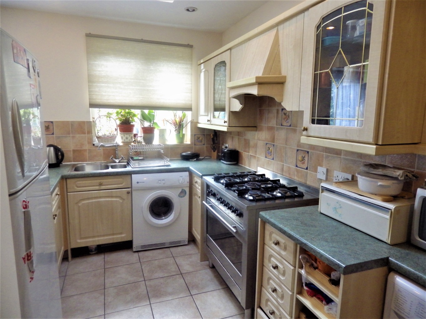 3 bed terraced house for sale in Stockingstone Road, Luton 4
