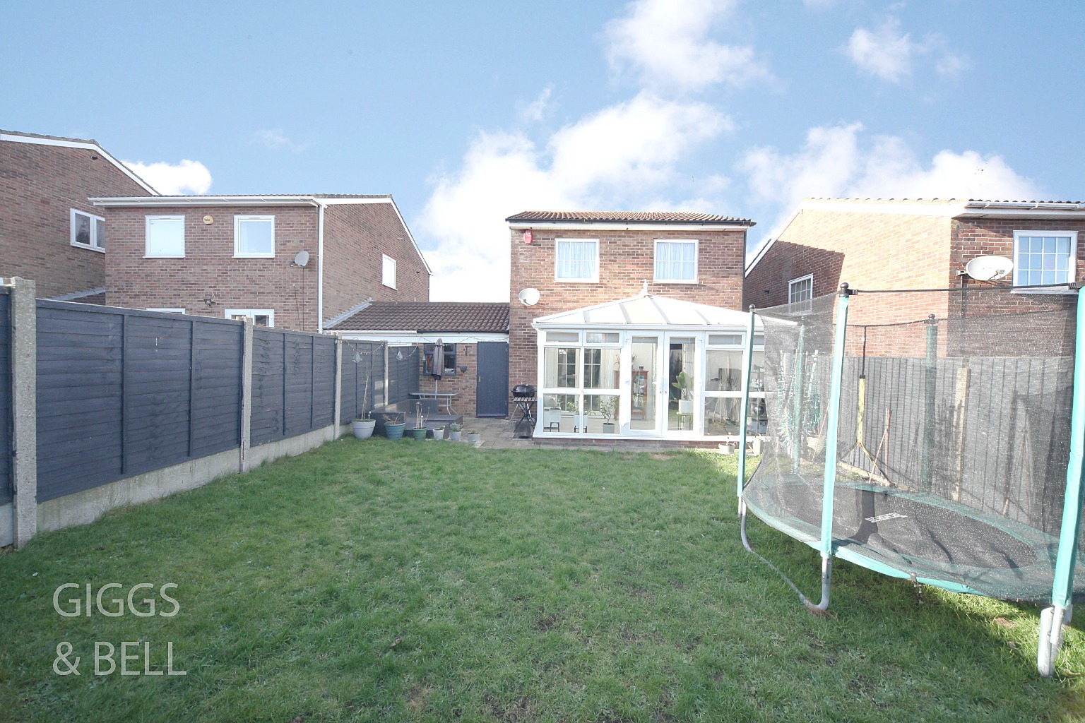 3 bed link detached house for sale in Raynham Way, Luton 17