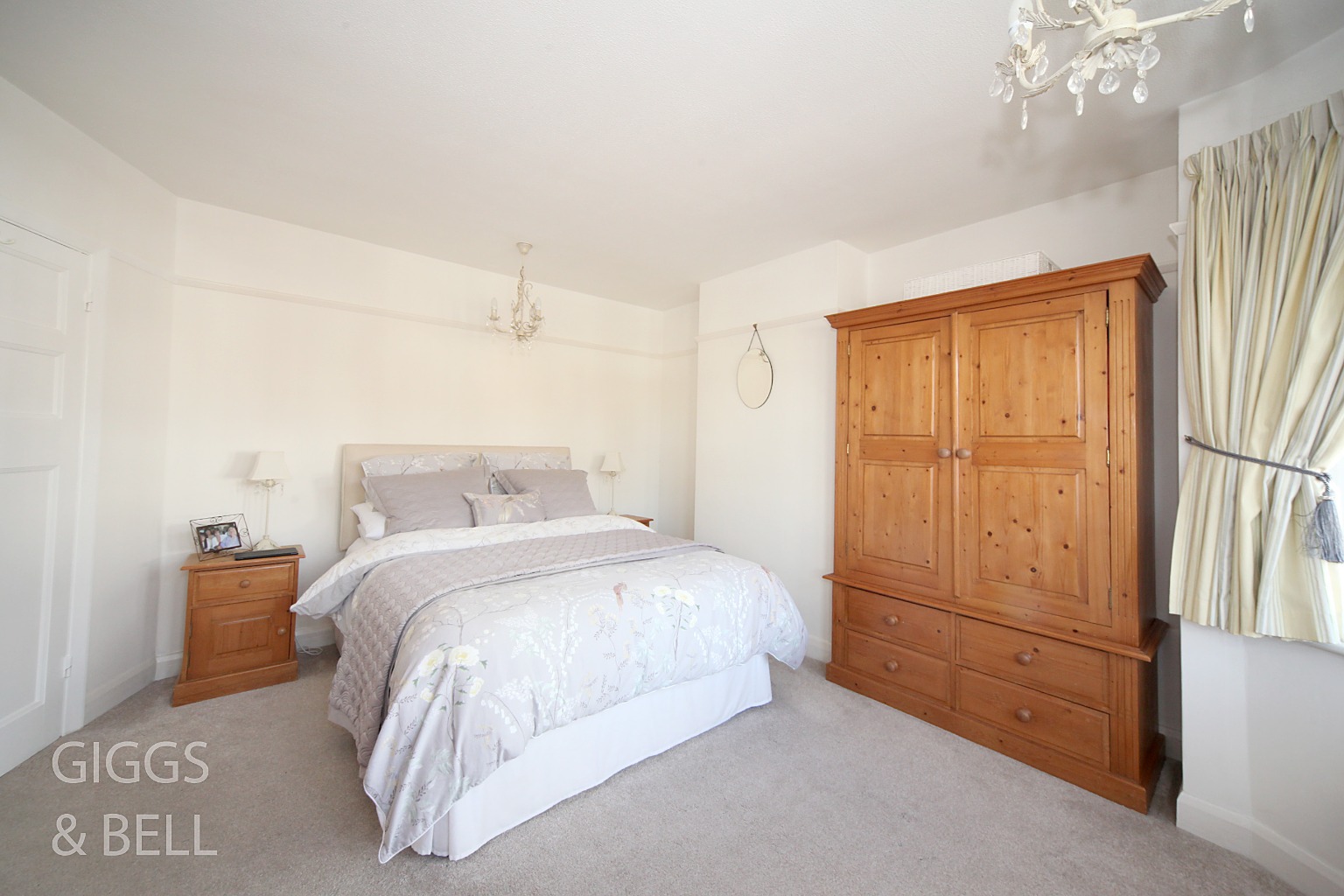 3 bed semi-detached house for sale in Cutenhoe Road, Luton  - Property Image 19