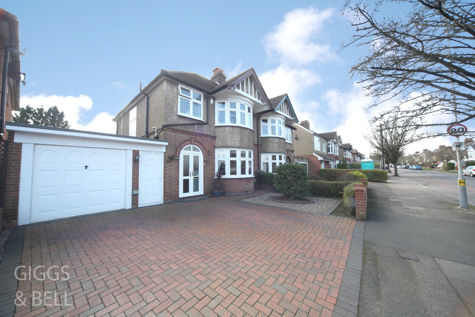 3 bed semi-detached house for sale in Cutenhoe Road, Luton  - Property Image 2