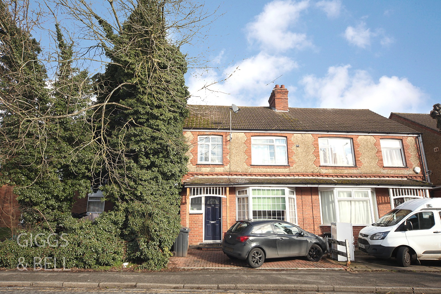 3 bed semi-detached house for sale in Stockingstone Road, Luton  - Property Image 1