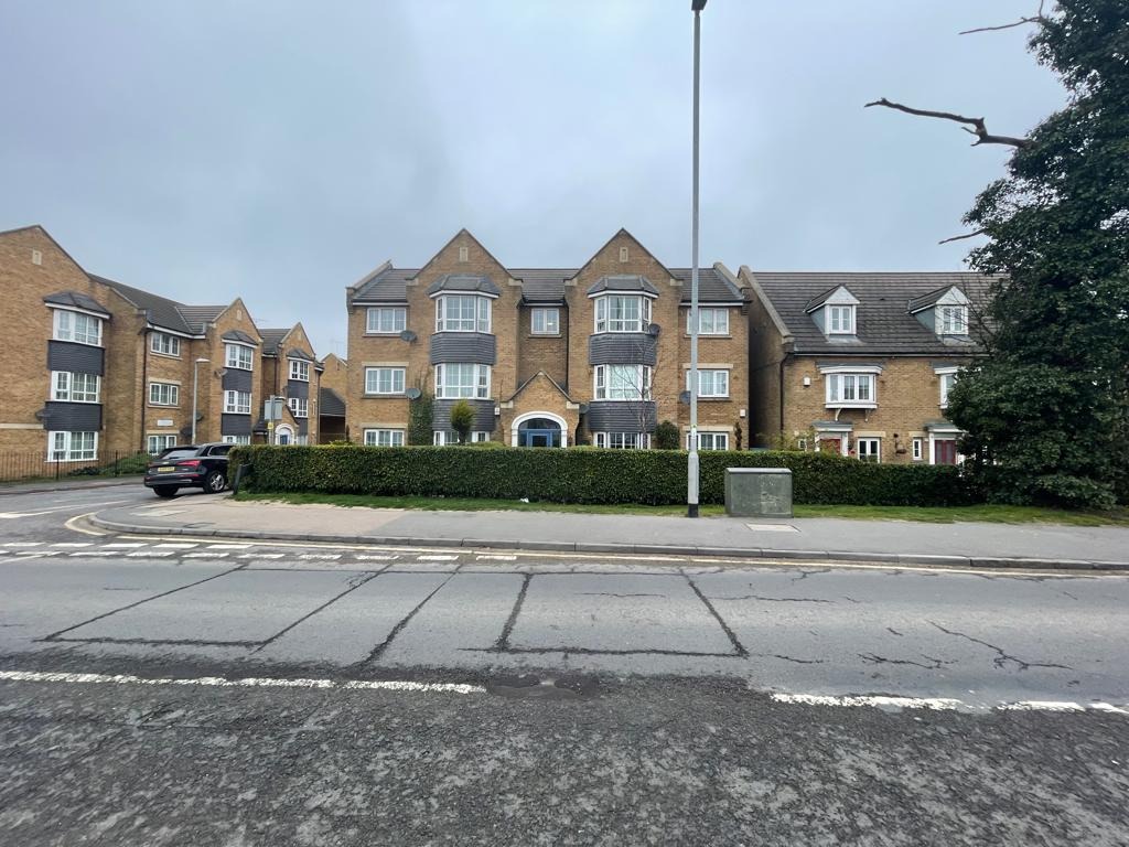 1 bed ground floor flat for sale in Bramley Court, Dunstable 7