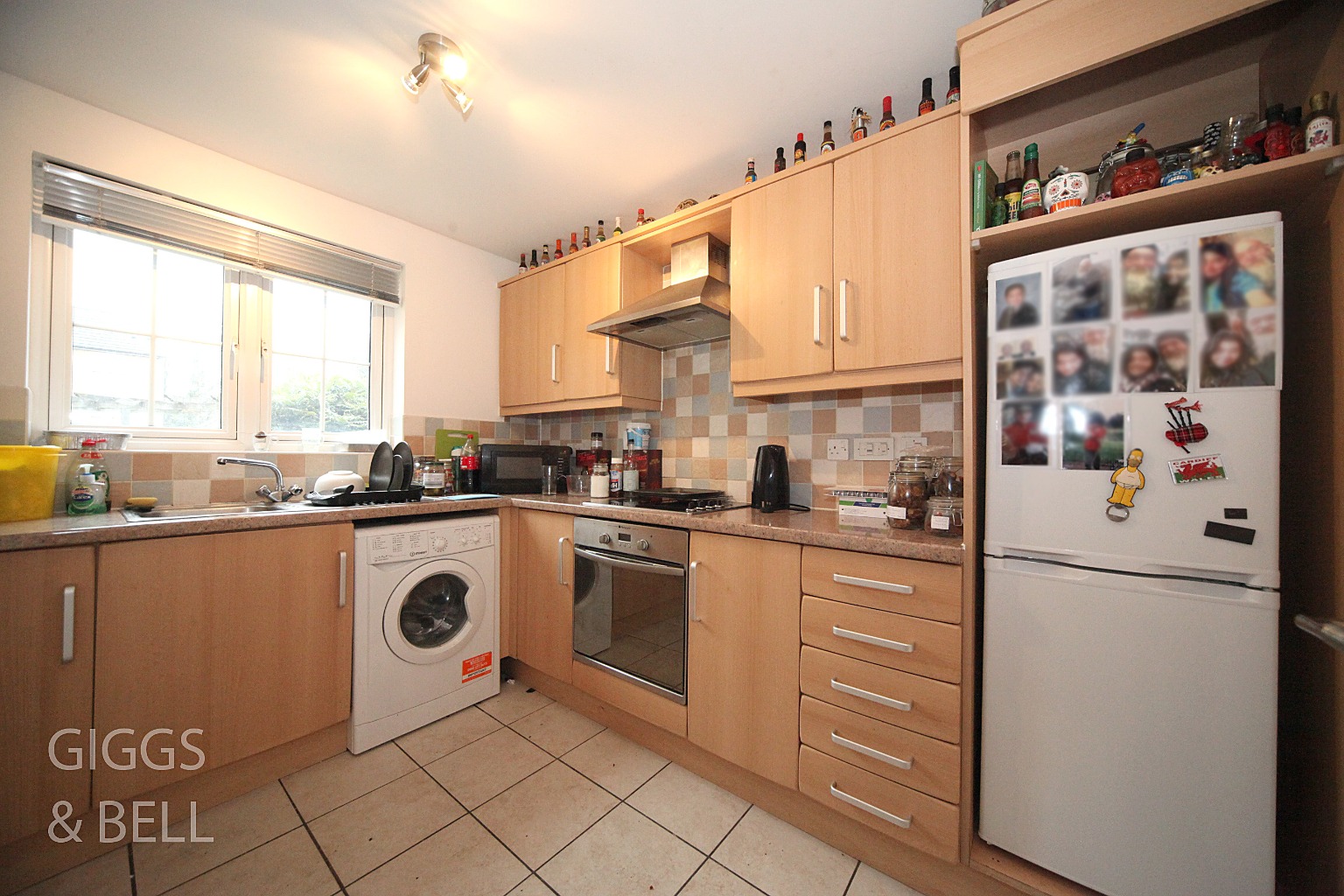 1 bed ground floor flat for sale in Bramley Court, Dunstable 2
