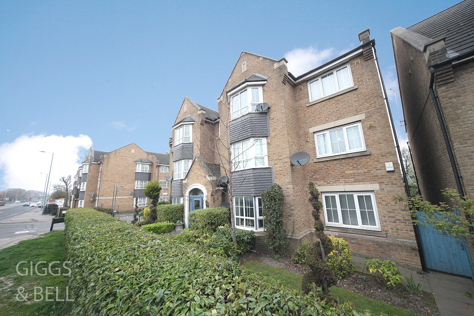 1 bed ground floor flat for sale in Bramley Court, Dunstable 8