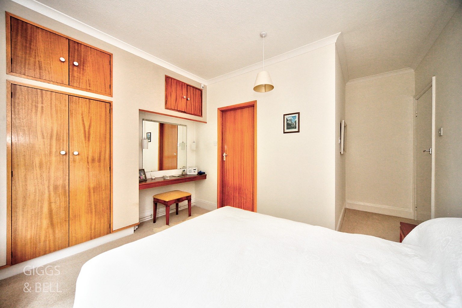 4 bed detached house for sale in Tennyson Road, Luton  - Property Image 17
