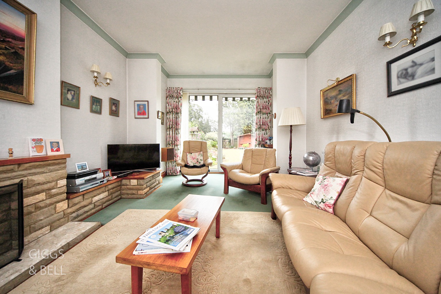 4 bed detached house for sale in Tennyson Road, Luton 3